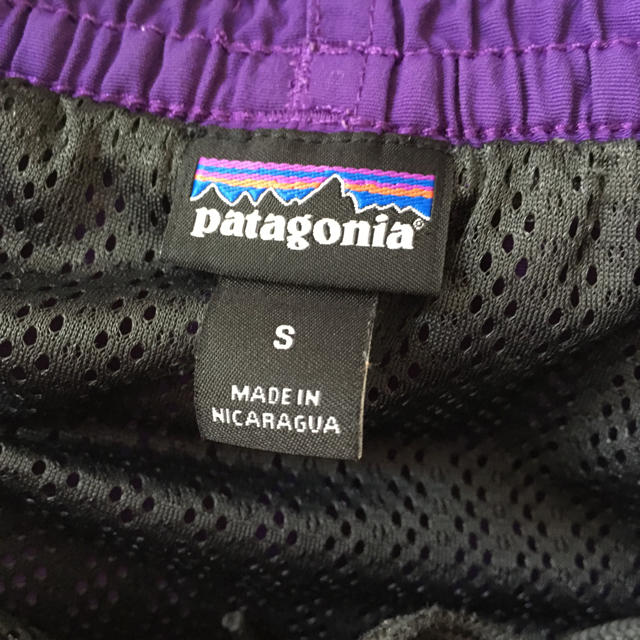 patagonia(パタゴニア)のPatagonia バギーズロング　紫　S メンズのパンツ(ショートパンツ)の商品写真