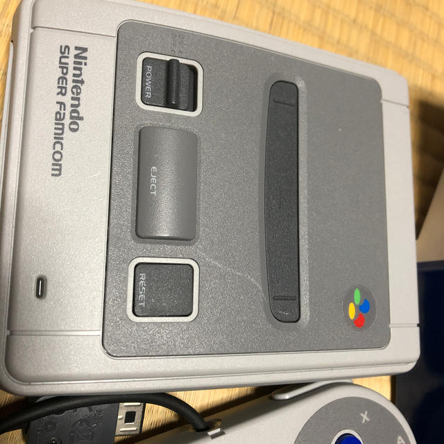 任天堂(ニンテンドウ)のスーパーファミコンミニ エンタメ/ホビーのゲームソフト/ゲーム機本体(家庭用ゲーム機本体)の商品写真