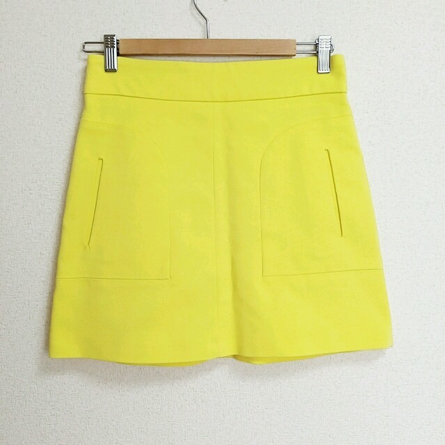 ZARA(ザラ)のZARAレモンイエロー　スカート レディースのスカート(ミニスカート)の商品写真