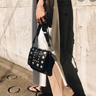 マウジー(moussy)のMOUSSY スタッズバッグ(ショルダーバッグ)