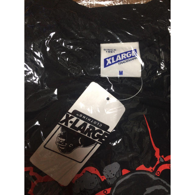 XLARGE(エクストララージ)のSUMMER BOMB 2015 X-LARGE  Tシャツ Mサイズ 未使用 メンズのトップス(Tシャツ/カットソー(半袖/袖なし))の商品写真