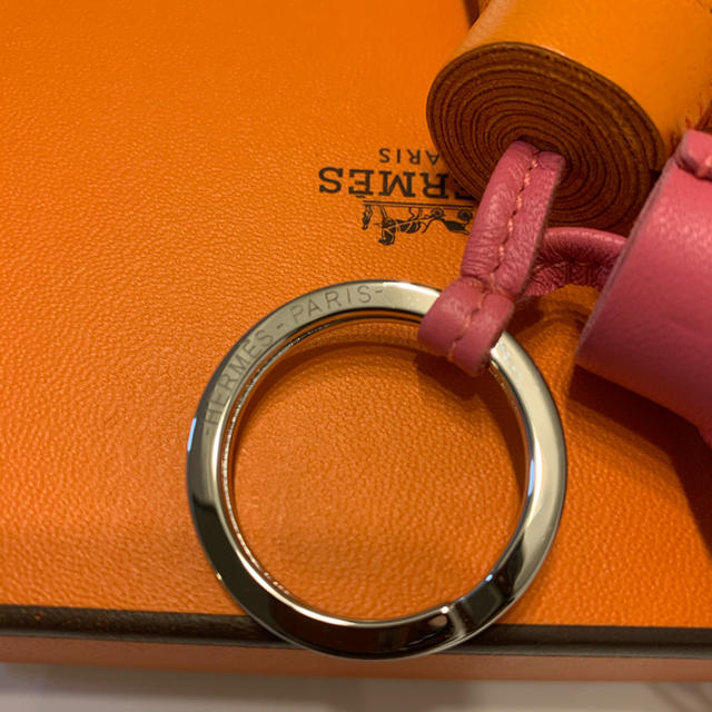 Hermes(エルメス)のHERMES エルメス　キーホルダー　カルメン　タッセル レディースのファッション小物(キーホルダー)の商品写真