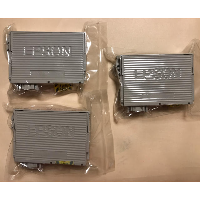 EPSON(エプソン)のEPSON純正インク ICBK50×1個とICLM50×2個 スマホ/家電/カメラのPC/タブレット(PC周辺機器)の商品写真