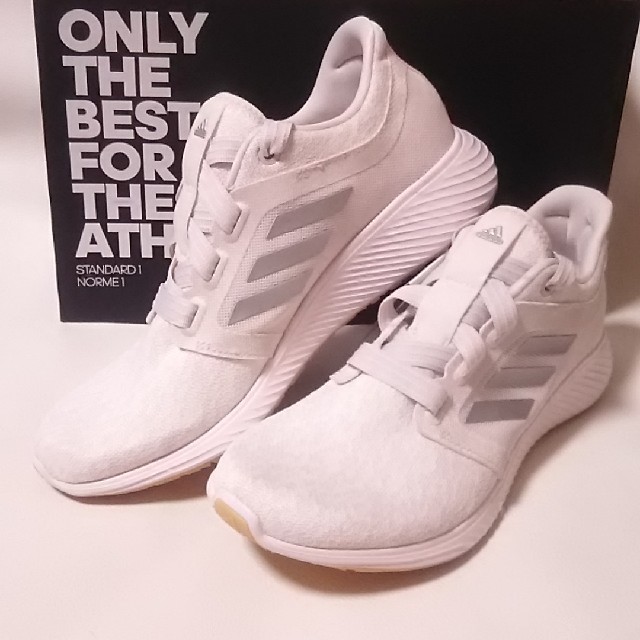 adidas(アディダス)の定8789円名作ランニング!アディダス.エッジラックス新品スニーカー!入手困難 レディースの靴/シューズ(スニーカー)の商品写真