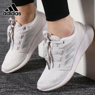 アディダス(adidas)の定8789円名作ランニング!アディダス.エッジラックス新品スニーカー!入手困難(スニーカー)