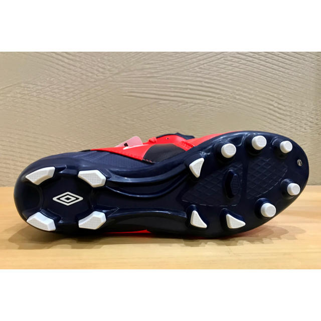 UMBRO(アンブロ)の【新品】26cm アンブロ スパイク アクセレイター KTS スポーツ/アウトドアのサッカー/フットサル(シューズ)の商品写真