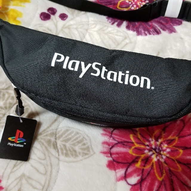 新品 PlayStation ロゴ ウエストバッグ プレステ ボディバッグ 黒