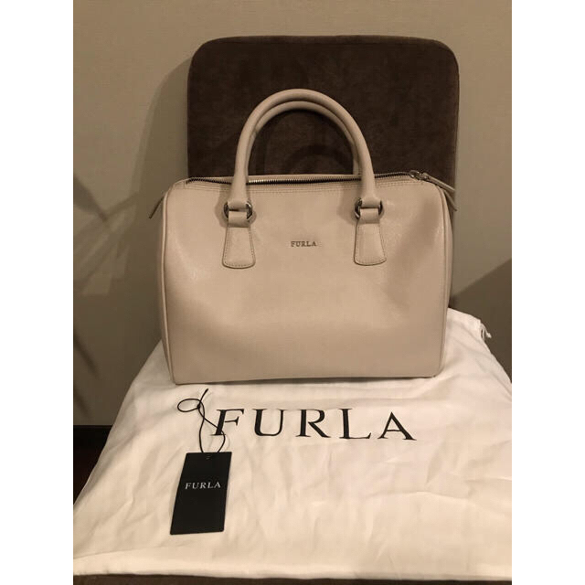 Furla(フルラ)のハンドバッグ　ボストン型 レディースのバッグ(ハンドバッグ)の商品写真