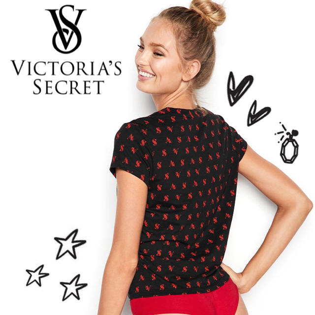 Victoria's Secret(ヴィクトリアズシークレット)のベイビーTシャツ♡ブラック　オールオーバーVS レディースのトップス(Tシャツ(半袖/袖なし))の商品写真