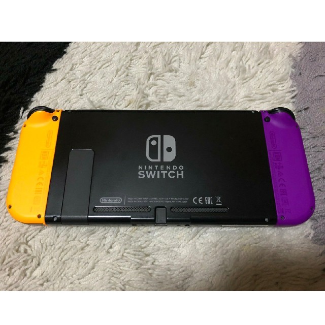 Nintendo Switch(ニンテンドースイッチ)のNintendo Switch 旧型 Joy-Conネオンパープル/オレンジ エンタメ/ホビーのゲームソフト/ゲーム機本体(家庭用ゲーム機本体)の商品写真