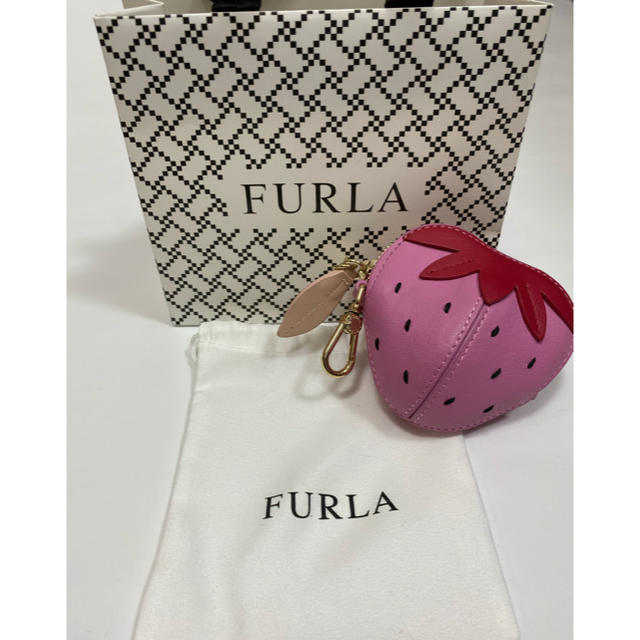 Furla(フルラ)のFURLA  いちごのチャーム レディースのアクセサリー(チャーム)の商品写真