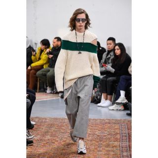 大人気 サカイ 21ss フラワー柄 クロップドパンツ クロップドパンツ