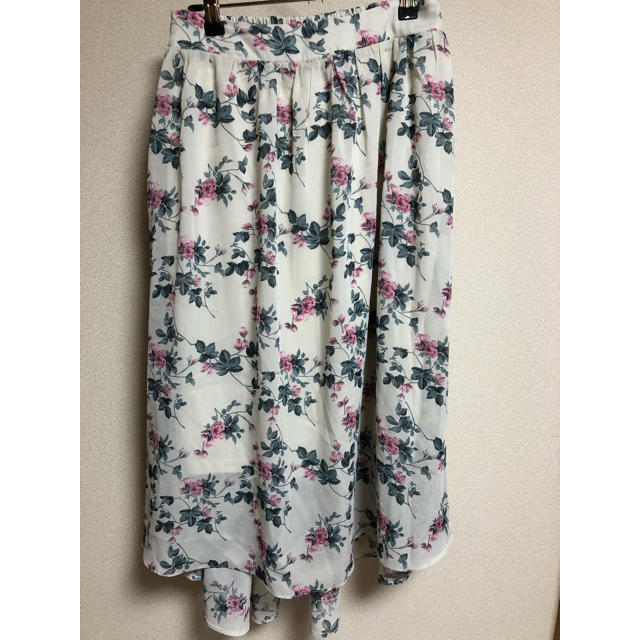 OLIVEdesOLIVE(オリーブデオリーブ)のオリーブデオリーブ  花柄スカート　 レディースのスカート(ロングスカート)の商品写真