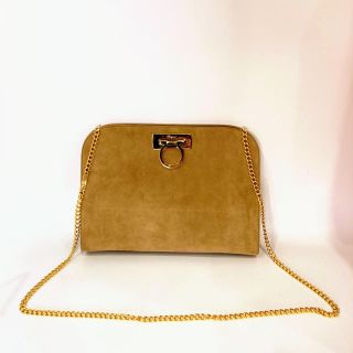 フェラガモ(Ferragamo)の[美品 フェラガモ]ガンチーニ チェーンショルダーバッグ P210587(ショルダーバッグ)