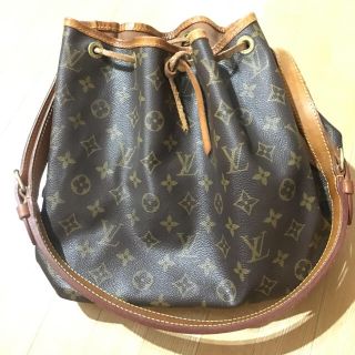 ルイヴィトン(LOUIS VUITTON)のヴィトン バック 巾着 プチノエ(ショルダーバッグ)