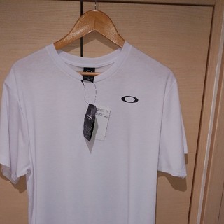 オークリー(Oakley)のOAKLEY　Tシャツ(Tシャツ/カットソー(半袖/袖なし))