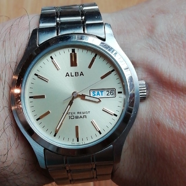 SEIKO(セイコー)のラ68..　美品　新品電池　稼働品　　　セイコー　アルバ　　デイ・デイト メンズの時計(腕時計(アナログ))の商品写真