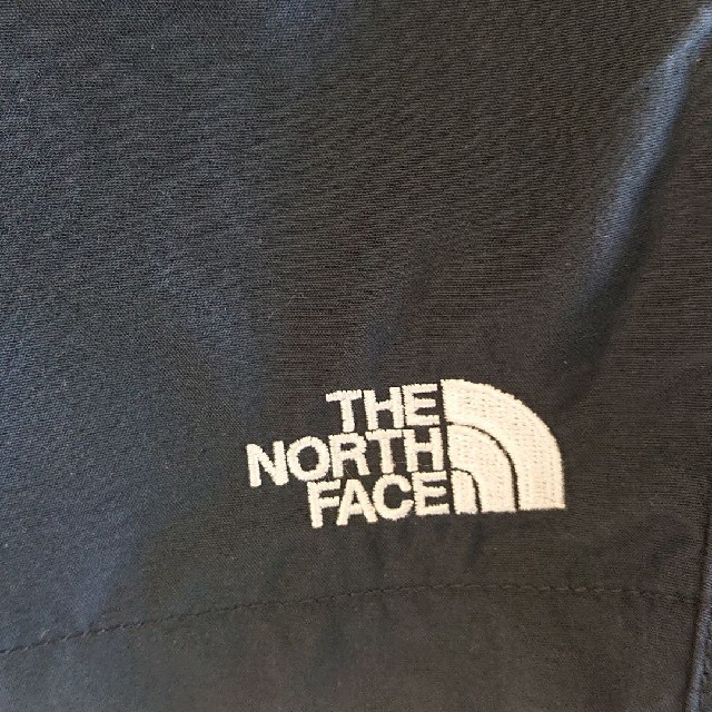 THE NORTH FACE(ザノースフェイス)のラスト１点！ 新品 ノースフェイス140 ハーフパンツ キッズ/ベビー/マタニティのキッズ服男の子用(90cm~)(パンツ/スパッツ)の商品写真