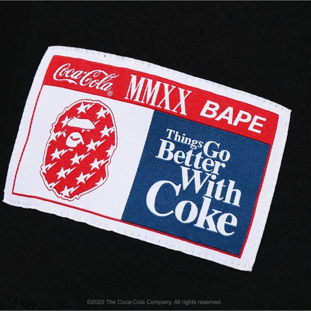 A BATHING APE(アベイシングエイプ)のA BATHING APE x Coca-Cola コラボTシャツ S レディースのトップス(Tシャツ(半袖/袖なし))の商品写真