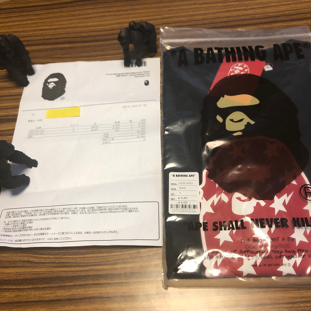 A BATHING APE(アベイシングエイプ)のA BATHING APE x Coca-Cola コラボTシャツ S レディースのトップス(Tシャツ(半袖/袖なし))の商品写真