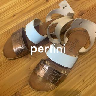 トゥモローランド(TOMORROWLAND)のpertini サンダル(サンダル)