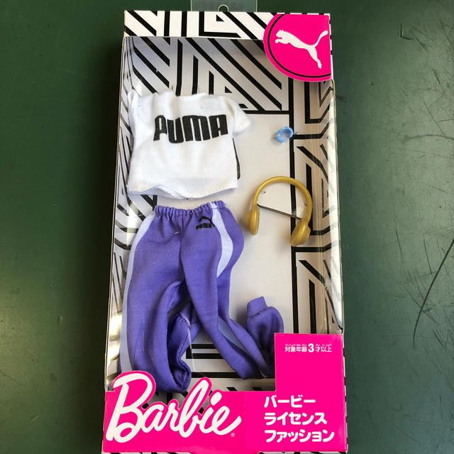 Barbie(バービー)のバービー人形　プーマ洋服② キッズ/ベビー/マタニティのおもちゃ(ぬいぐるみ/人形)の商品写真