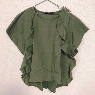 ザラ(ZARA)のZARA  トップス　L(シャツ/ブラウス(半袖/袖なし))