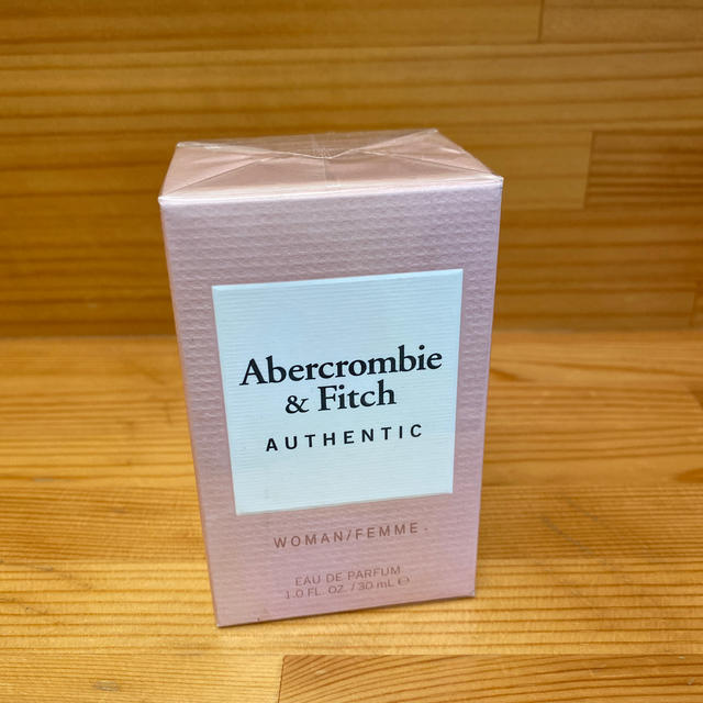 Abercrombie&Fitch(アバクロンビーアンドフィッチ)のアバクロンビー＆フィッチ オーセンティックフォーハー　オードパルファム 30ml コスメ/美容の香水(香水(女性用))の商品写真