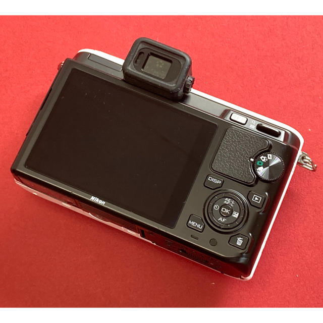 Nikon(ニコン)のニコン1  V1 ボディ ホワイト 元箱付き ジャンク品 スマホ/家電/カメラのカメラ(ミラーレス一眼)の商品写真