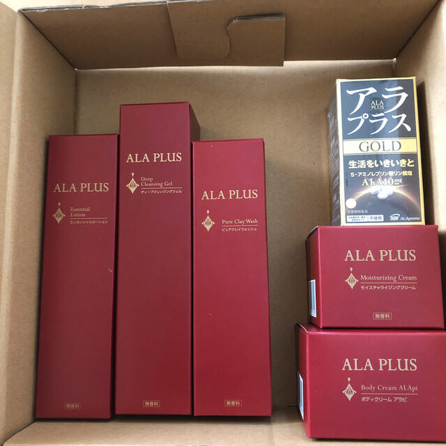 ALA(アラ)のALA PLUS 化粧水アラプラスゴールド等のセット コスメ/美容のスキンケア/基礎化粧品(化粧水/ローション)の商品写真