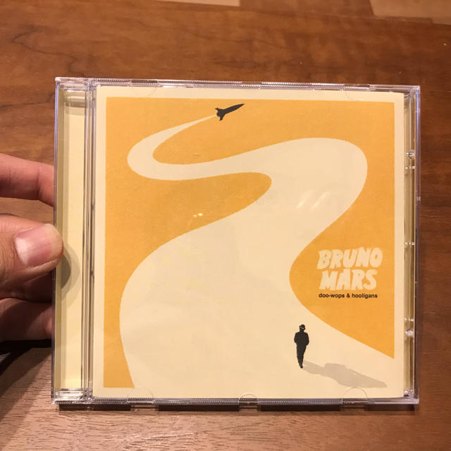 Doo-Wops & Hooligans/Bruno Mars エンタメ/ホビーのCD(ポップス/ロック(洋楽))の商品写真