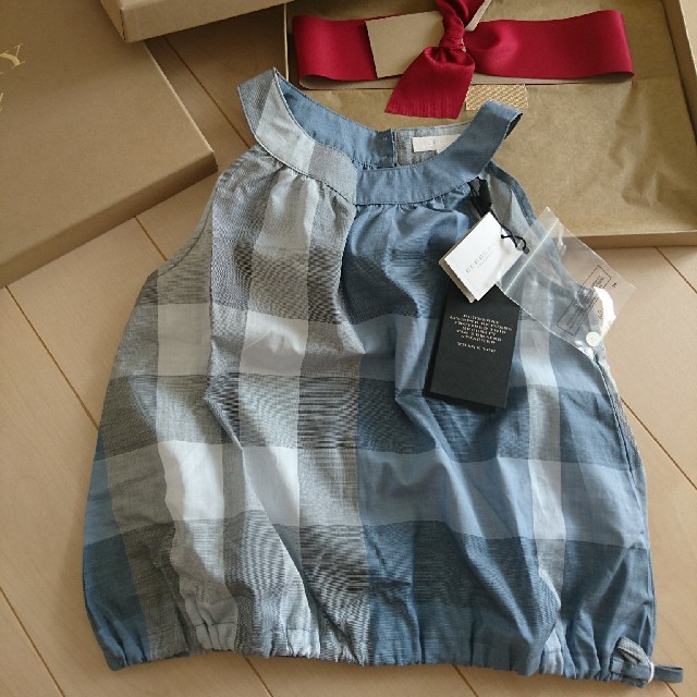 BURBERRY(バーバリー)のBURBERRY   8Ｙ 未使用☆ キッズ/ベビー/マタニティのキッズ服女の子用(90cm~)(Tシャツ/カットソー)の商品写真