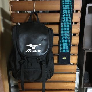 ミズノ(MIZUNO)のMIZUNOミズノ競泳リュック　アディダス タオル(バッグパック/リュック)