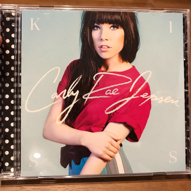  カーリー・レイ・ジェプセン KISS エンタメ/ホビーのCD(ポップス/ロック(洋楽))の商品写真