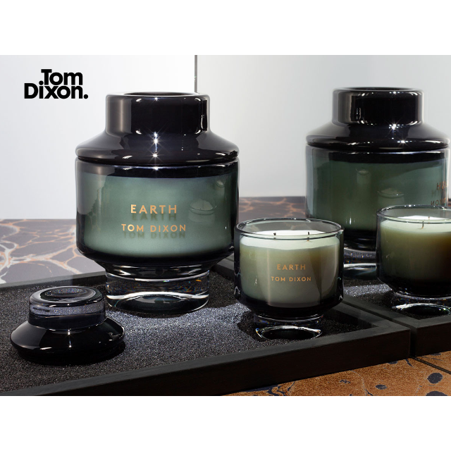 ◆Tom Dixon. Scent Earth　アース  キャンドル ミディアム