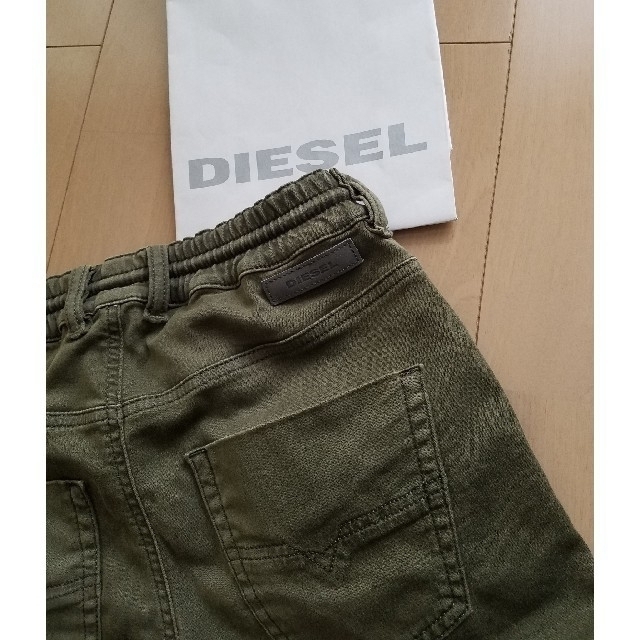 DIESEL(ディーゼル)のディーゼルKRAILEY JOGGJEANS 0670M■カーキサイズ23 レディースのパンツ(デニム/ジーンズ)の商品写真