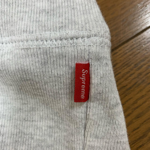 Supreme(シュプリーム)の2018AW Supreme BOX LOGO Crewneck AshGrey メンズのトップス(スウェット)の商品写真