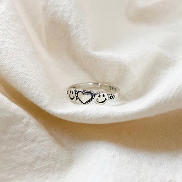【silver925】スマイルハートオープンリング☺︎❤︎韓国　トレンド　 レディースのアクセサリー(リング(指輪))の商品写真