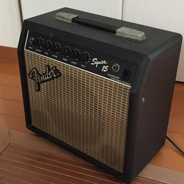 Fender(フェンダー)のギターアンプ FENDER JAPAN SQUIRE15 楽器のギター(ギターアンプ)の商品写真