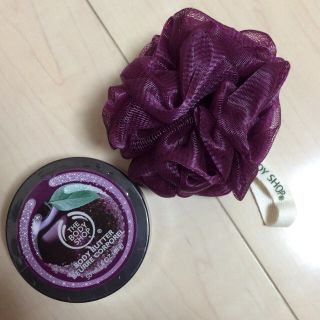 ザボディショップ(THE BODY SHOP)のプラムのボディクリーム ネット付き(ボディクリーム)