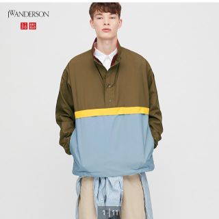 ユニクロ(UNIQLO)のユニクロ アンダーソン　ポケッタブルプルオーバー  JW anderson  S(パーカー)