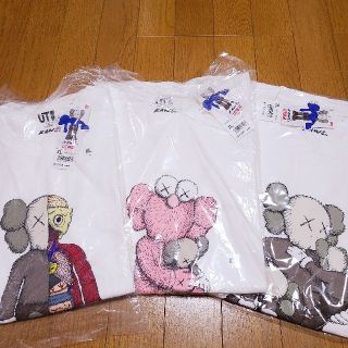 ユニクロ(UNIQLO)のXL kaws 半袖T 新品未使用(Tシャツ/カットソー(半袖/袖なし))