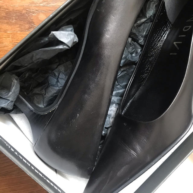 INDIVI(インディヴィ)のINDIVI 黒　ベーシックパンプス 天然革 レディースの靴/シューズ(ハイヒール/パンプス)の商品写真