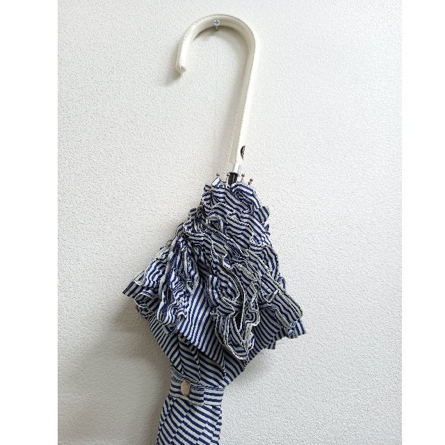 レディース/日傘/ H : 約70㎝/白と紺のストライプ レディースのファッション小物(傘)の商品写真