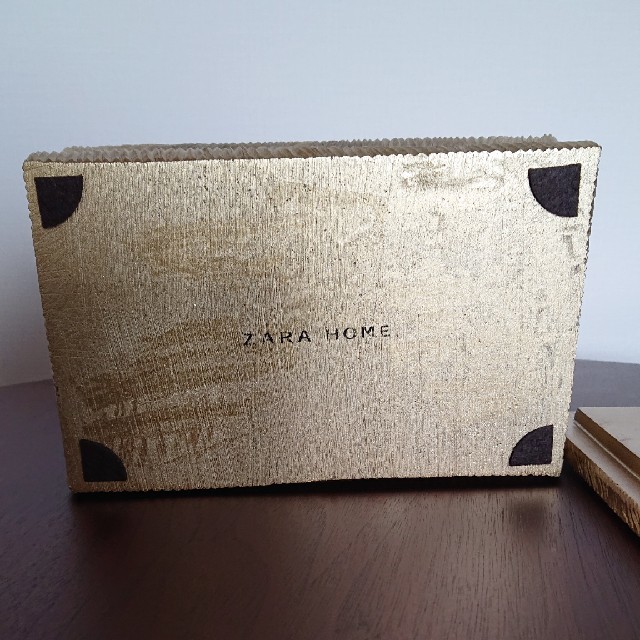 ZARA(ザラ)のお値下げ【新品 未使用】ZARA 黄金のBOX インテリア/住まい/日用品のインテリア小物(小物入れ)の商品写真