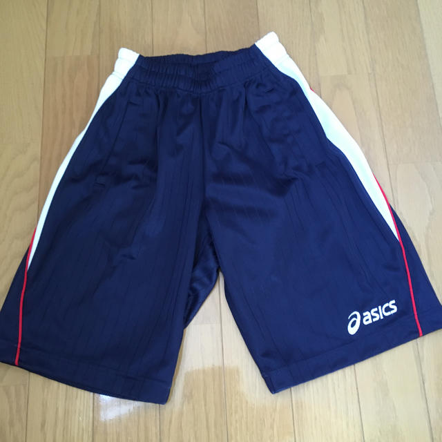 asics(アシックス)のアシックス ハーフパンツ130 キッズ/ベビー/マタニティのキッズ服男の子用(90cm~)(パンツ/スパッツ)の商品写真