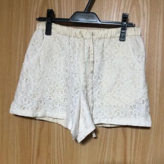 ロペピクニック(Rope' Picnic)のクリーム系の白色　ショートパンツ(ショートパンツ)