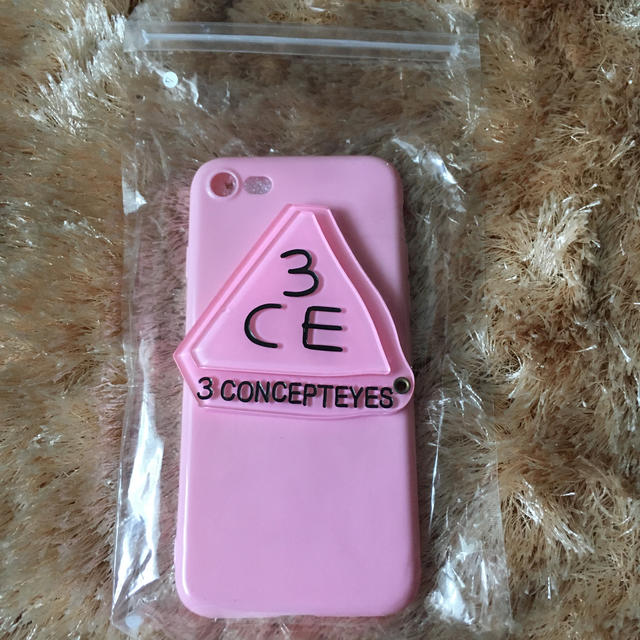 3ce(スリーシーイー)の3ＣＥ　鏡付きスマホケース3個セット7☆新品・未使用週末出品　最終価格^_^ スマホ/家電/カメラのスマホアクセサリー(iPhoneケース)の商品写真