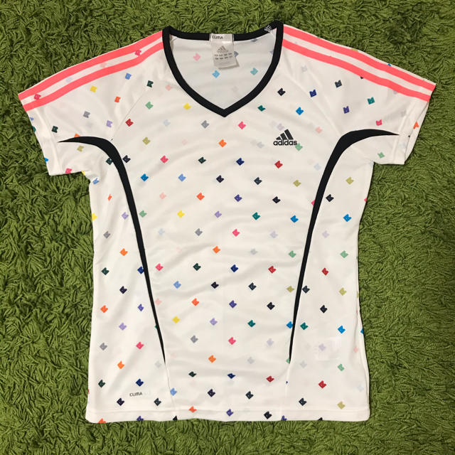 adidas(アディダス)のadidas アディダス Tシャツ 23区 限定モデル スポーツ/アウトドアのランニング(ウェア)の商品写真