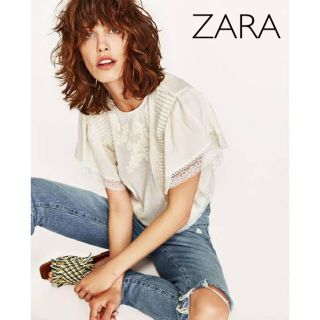 ザラ(ZARA)のsale!新品タグ付☆ZARAザラ☆collectionライン刺繍レースブラウス(カットソー(半袖/袖なし))